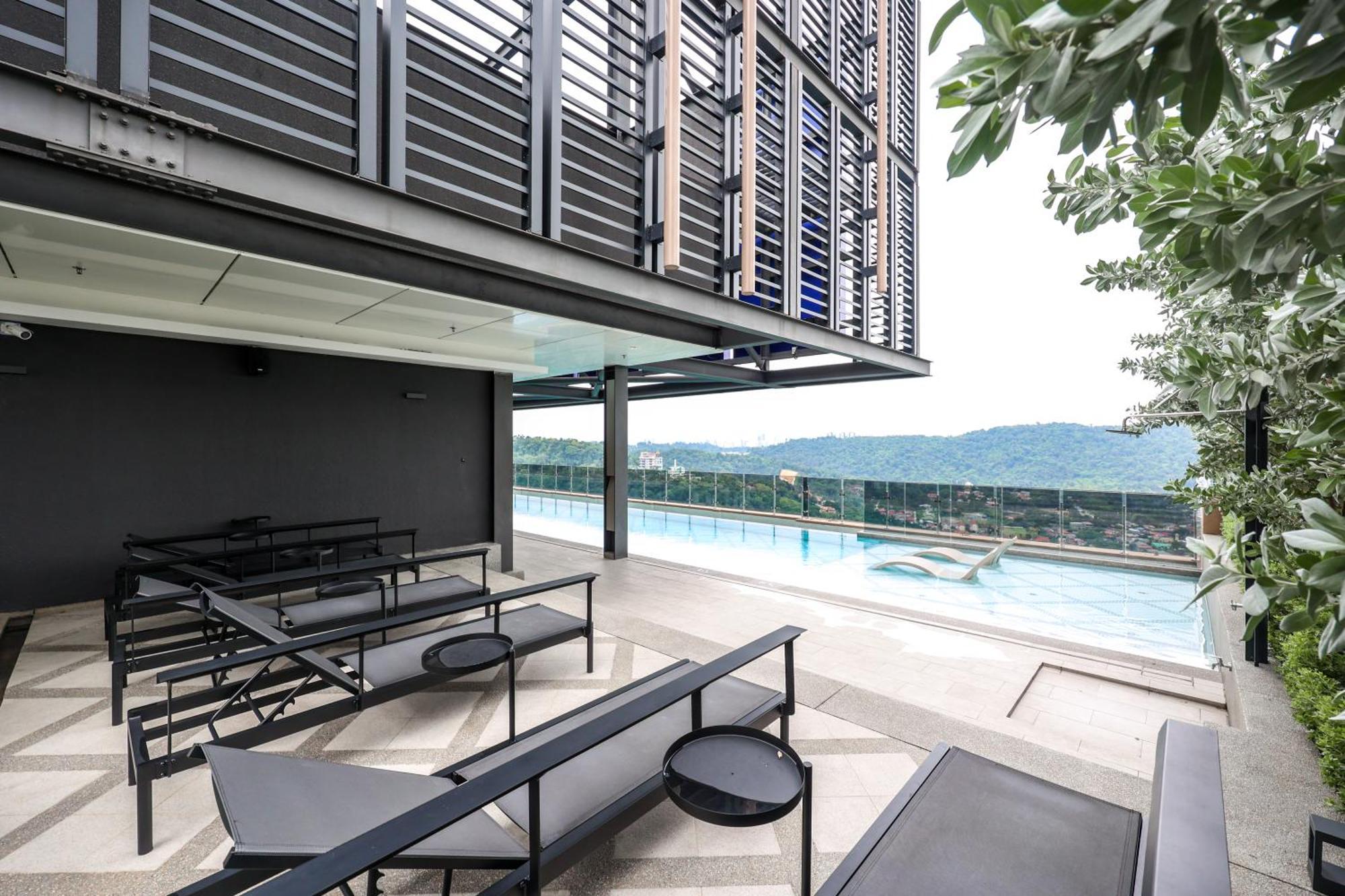 Mossaz Suites By Mykey เปอตาลิงจายา ภายนอก รูปภาพ