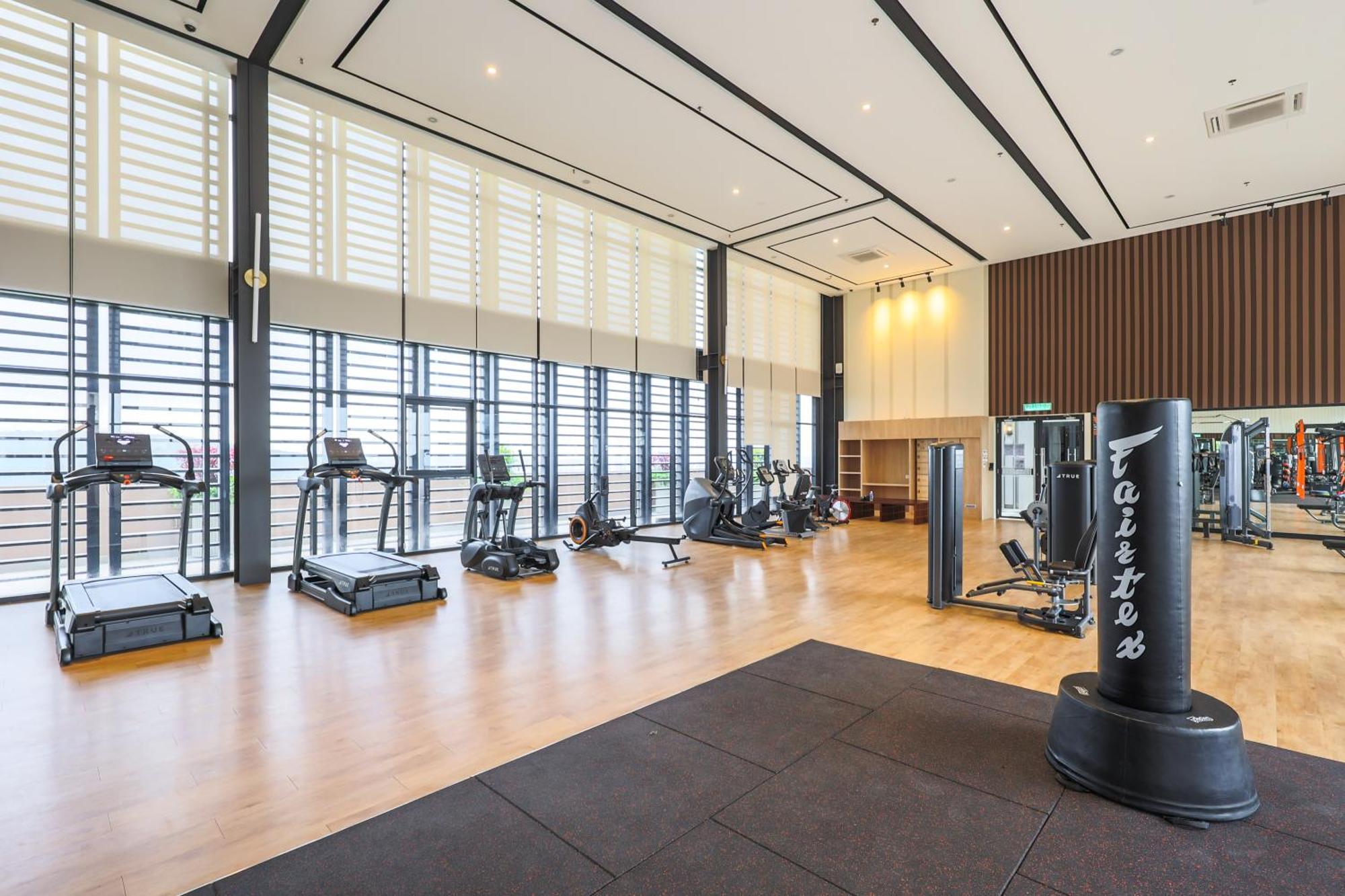 Mossaz Suites By Mykey เปอตาลิงจายา ภายนอก รูปภาพ